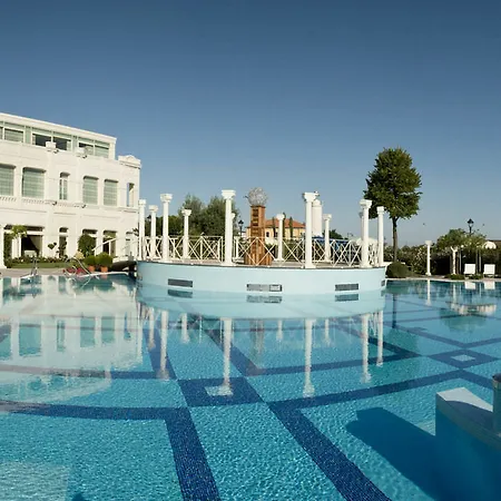 Grand Da Vinci Hotel 5*