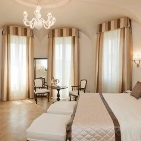 Grand Da Vinci Hotel 5*
